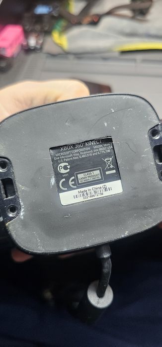 Vând camera kinect xbox 360 plus adaptor zoom nyko