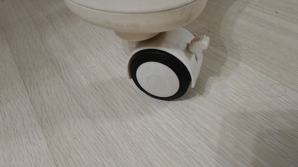 Детский стульчик-столик для кормления