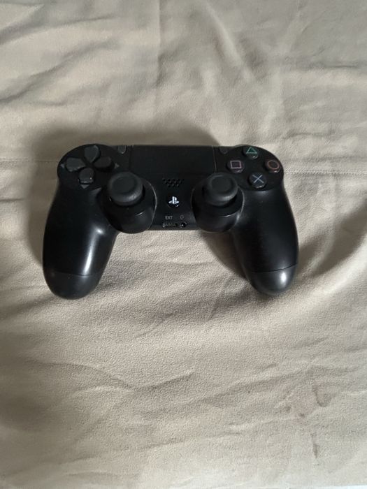 Продавам Playstation4