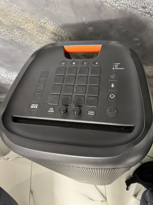 Vand jbl party box 1000