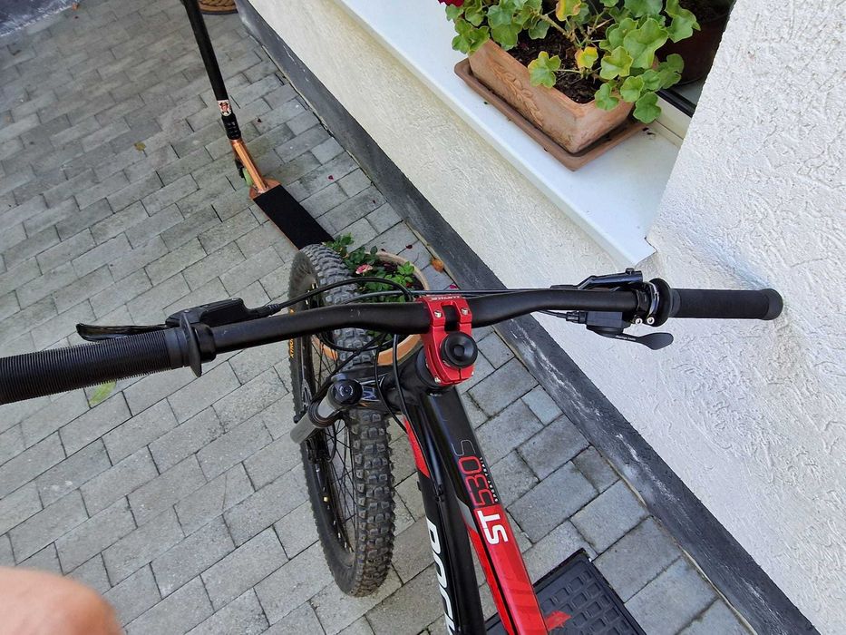 Bicicleta Rockrider ST530S modificată