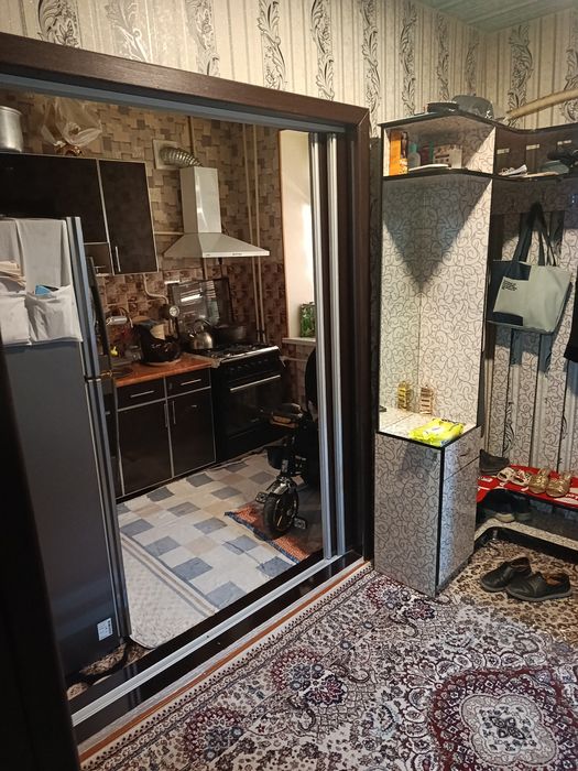Зарафшон 3хонали квартира сотилади