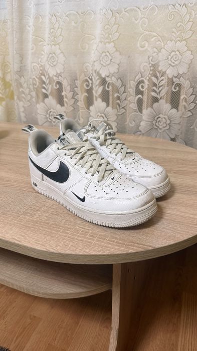 vand Air Force 1 in stare foarte buna