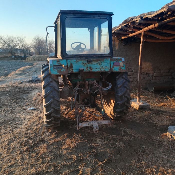 Traktor sotiladi Narxi 22 Milyon