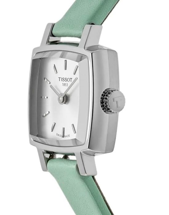 TISSOT  дамски часовник  чисто нов неразпечатан