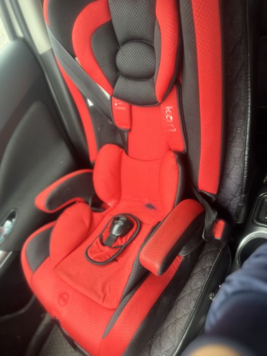 Продам автокресло