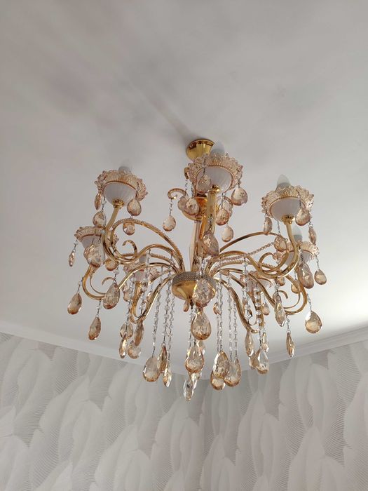 Очень красивая люстра