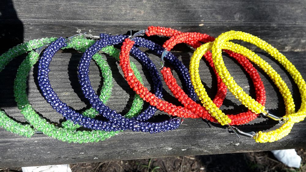 обеци лилаво стъклени мъниста hand made, ръчна изработка