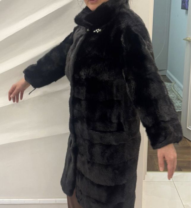 Продам норковую шубу