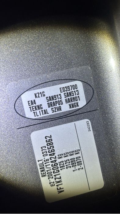 Dezmembrez  renault megane 3 1.5 dci 110 cp k9k N8 2011