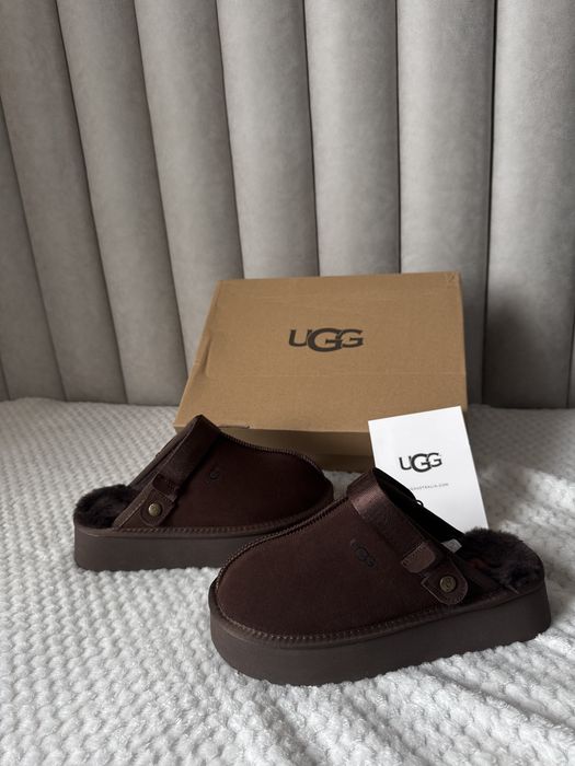 Cizme UGG, cu etichetă