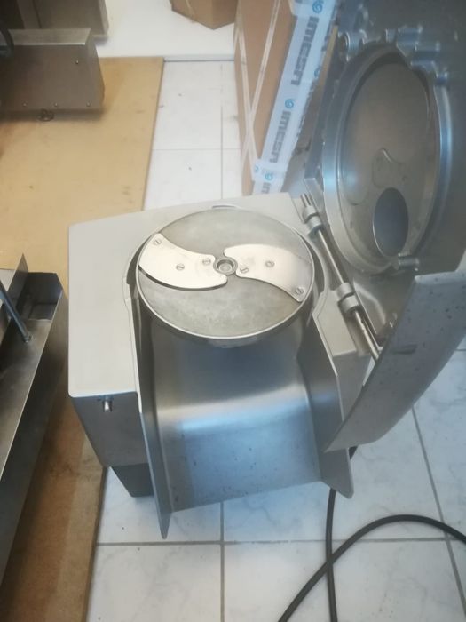 Roboti automati de taiat carne shaorma