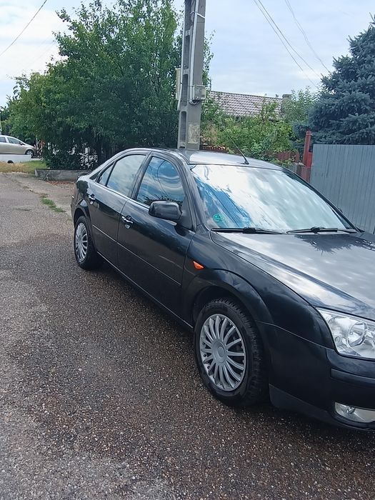 Ford mondeo 1,8 benzina,an fabricație 2003