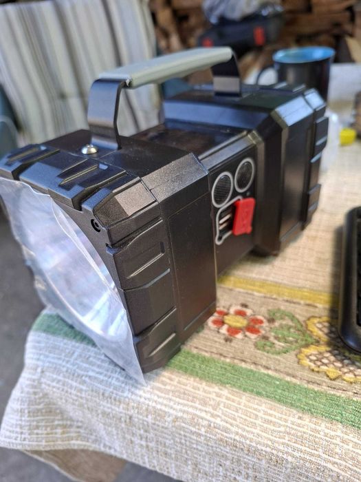 Lanterna Multifunctionala 1200 Lumeni