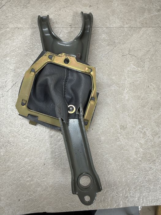 Продам запчасти на газ 53