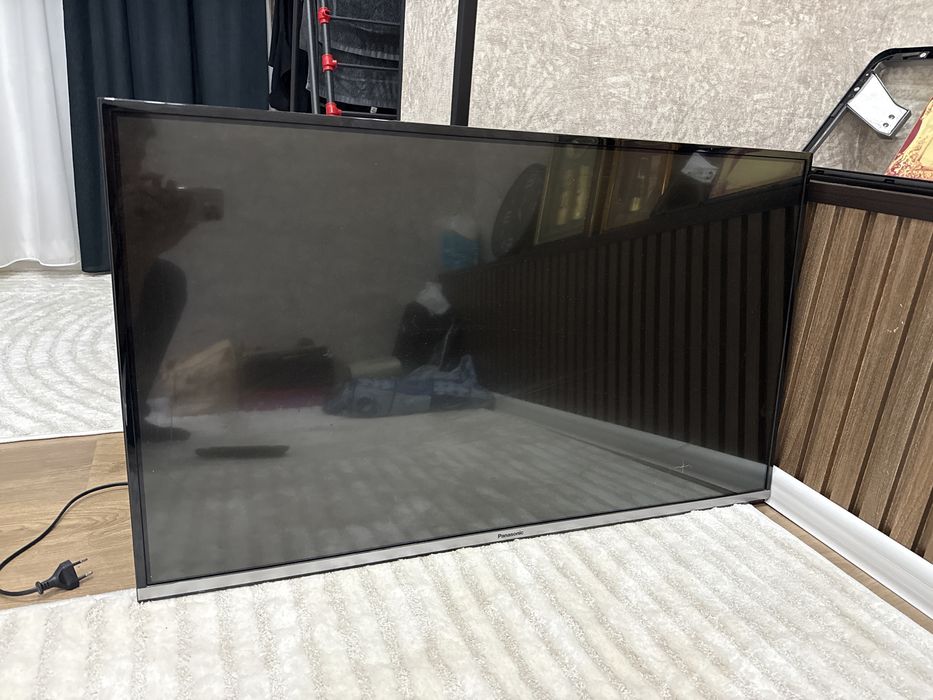 Srochna prodayotsa panasonic televizor s yutupov original