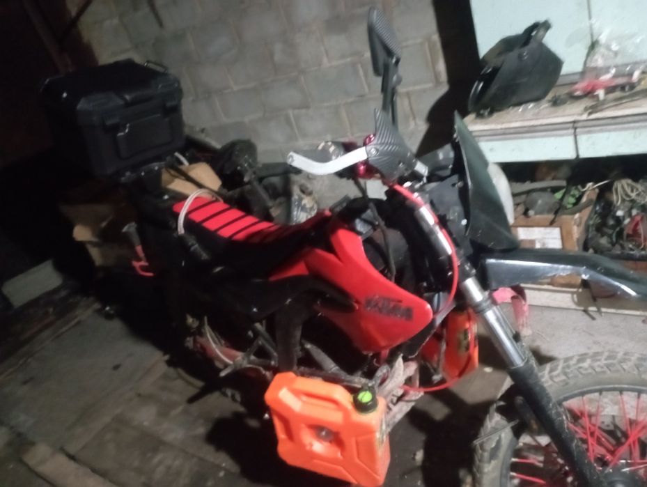 Мотоцикл тур эндуро