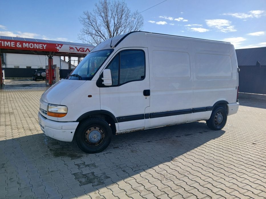 Vând Renault Master