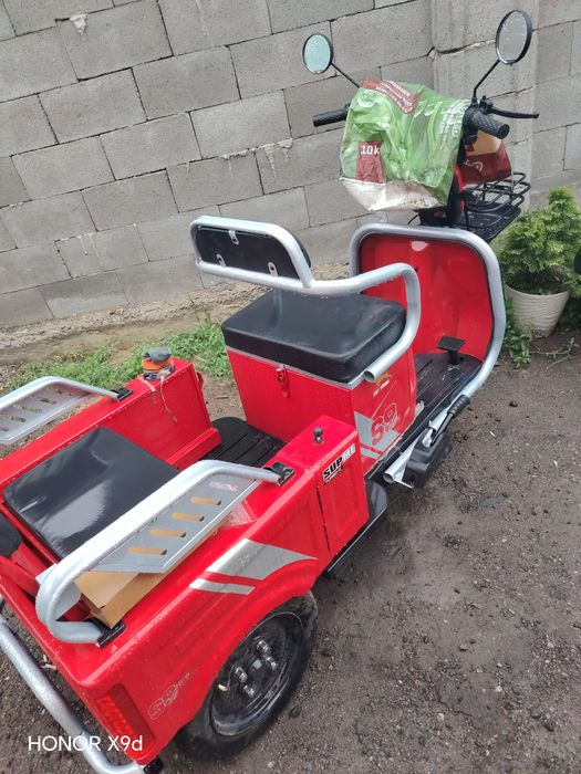 Продам трицикл новый