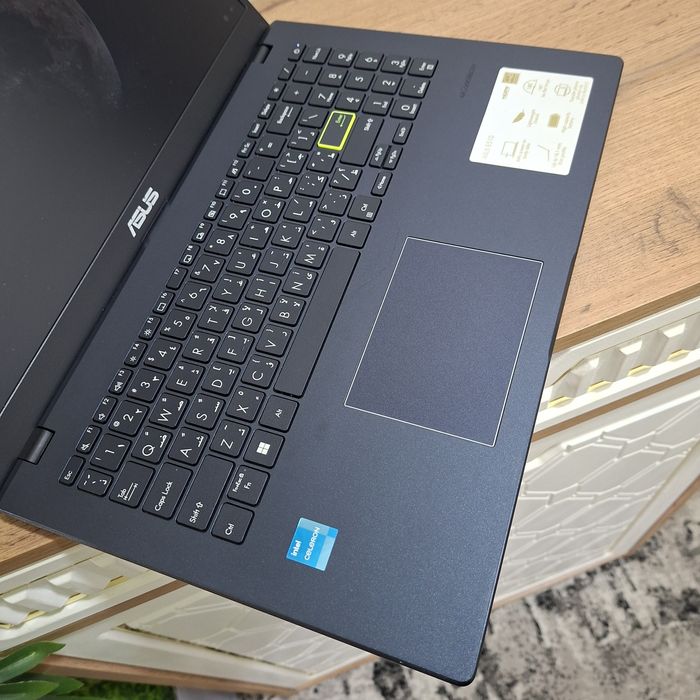 Intel Celeron N4500/ SSD 256 gb/ ОЗУ 4 gb/ Yangidek deyarli ishlamagan