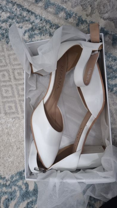 Продам Туфли размер 41