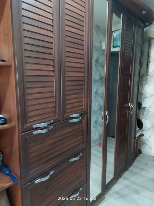 Продаётся прихожая