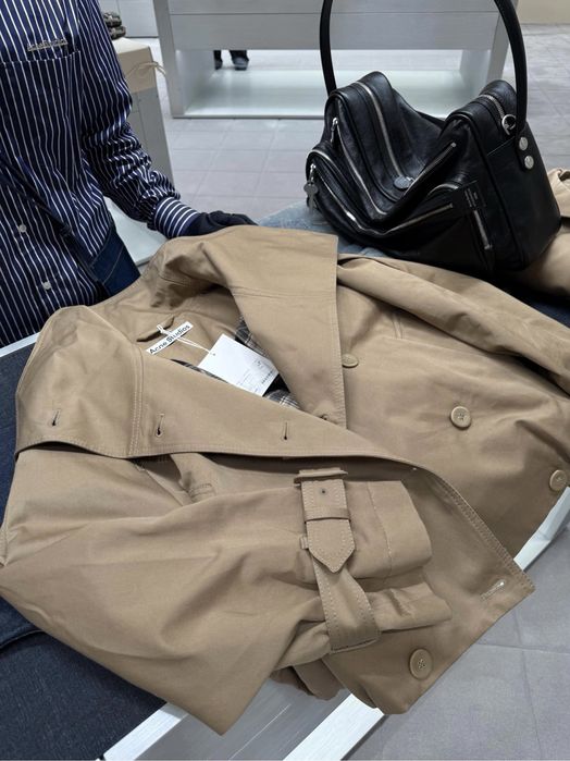 Дънкови якета balenciaga mugler acne studio