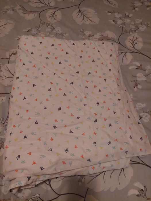 Олекотена завивка за детска кошарка с плик