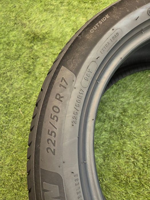 225 50 R17 Michelin