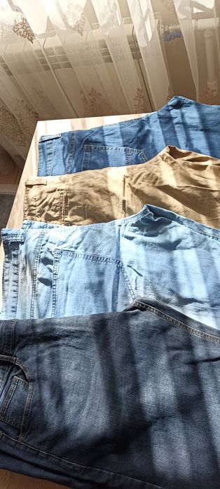Мужские джинсы в идеальном состоянии