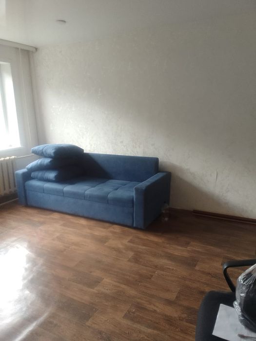 Сдам 1,5 квартиру по ул .Бурова