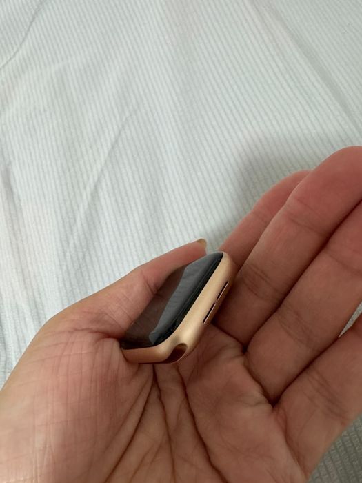 Продам Apple Watch 5 series 40mm