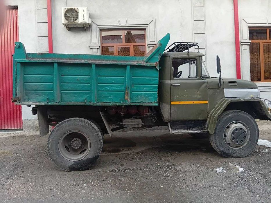 Зил самосвал сотилади