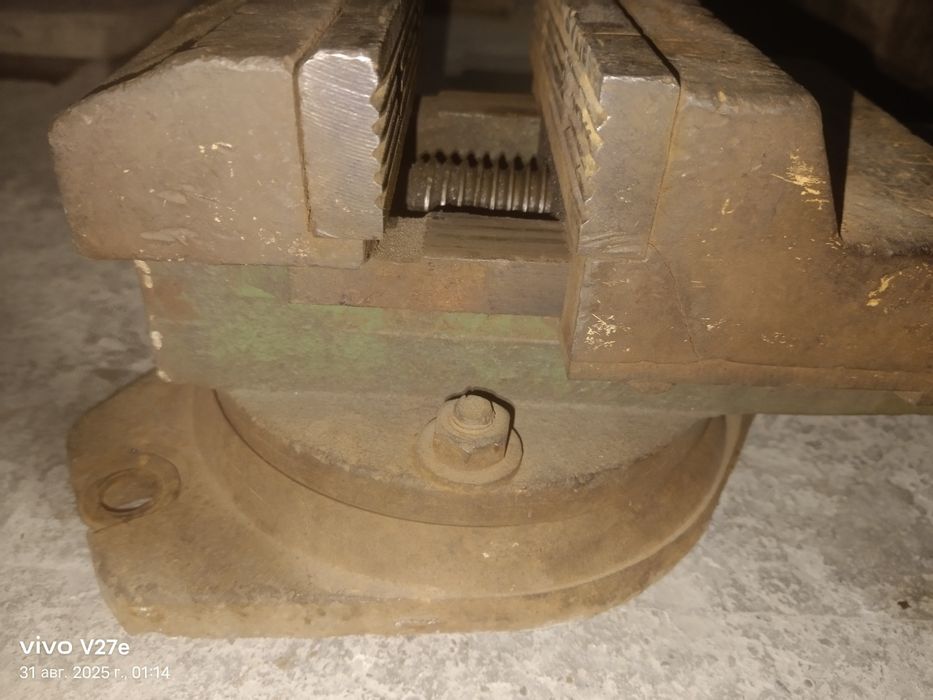 Продам тиски станочный