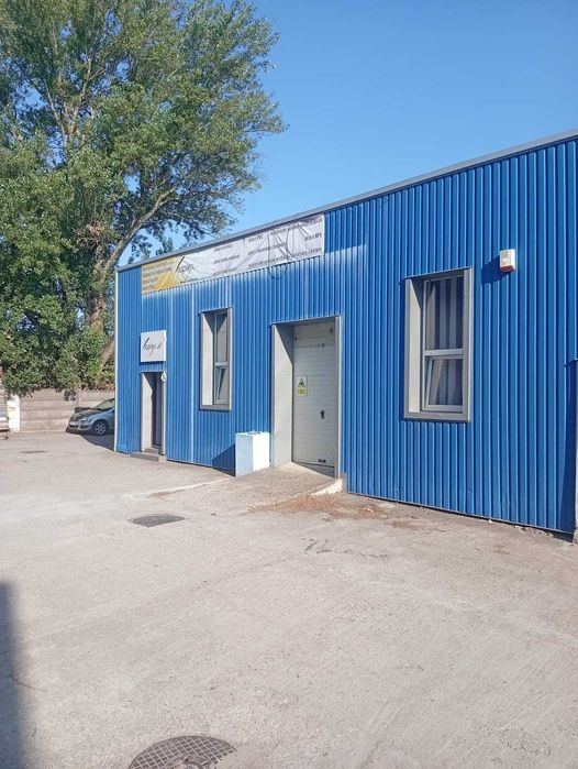 Inchiriez 340 mp. spatiu de depozitare si 55 mp. birouri zona Freidorf