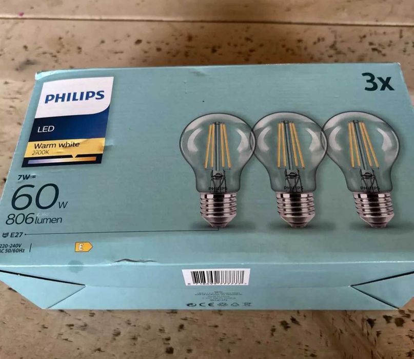 РАЗПРОДАЖБА НА Комплект 3 броя LED крушки Philips Е27