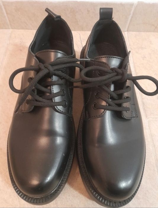 Pantofi cu platforma