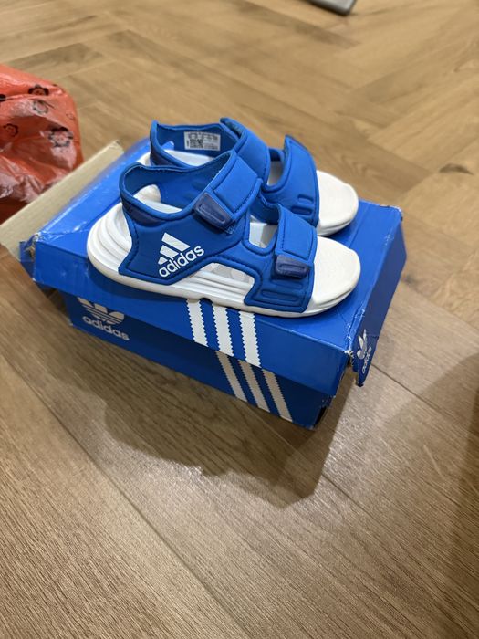 Adidas сандали 23