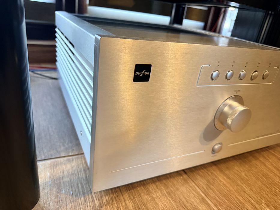 Amplificator Dussun V8i