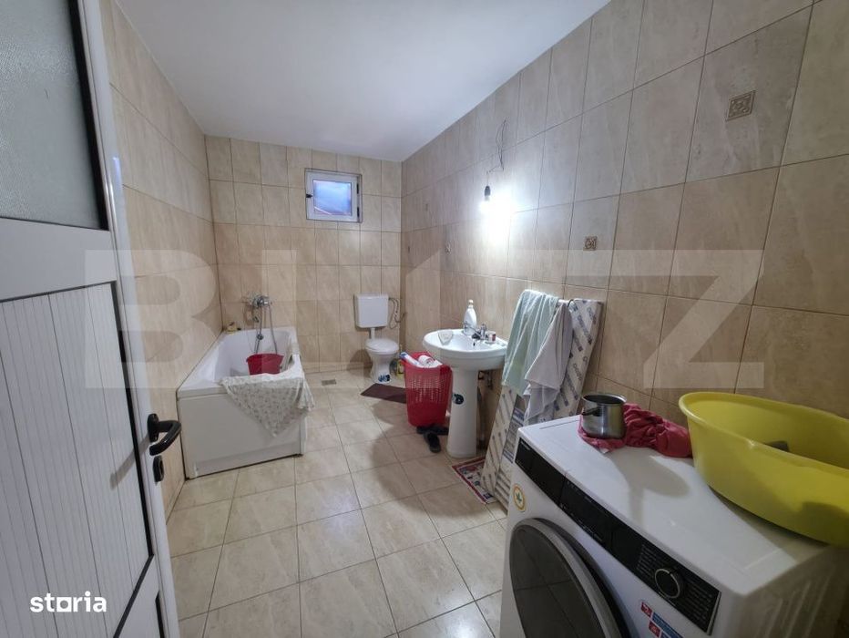 Casa cu suprafata de 395 mp - Com. Arcani sat Sanatesti
