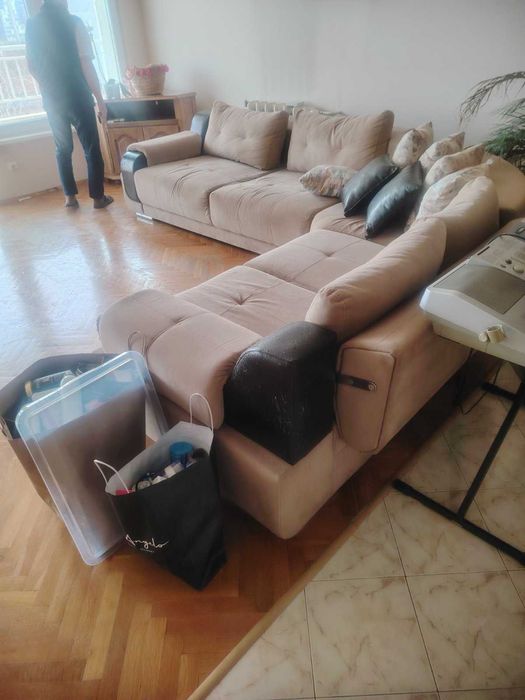 Подарявам голям ъглов диван