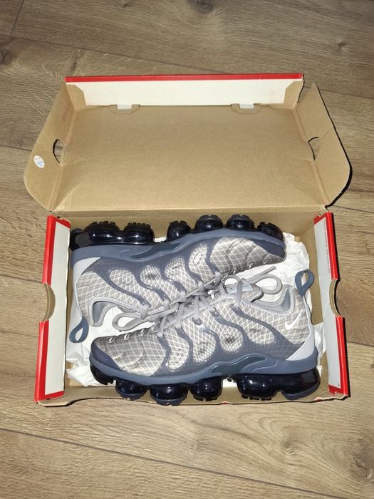 Nike Air Vapormax Plus wolf grey