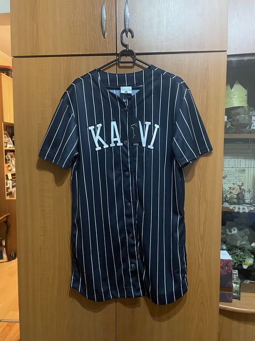 Tricou Kani nou cu eticheta