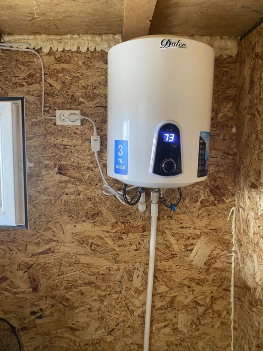 Uy sotiladi hovlisi bilan 7 sotiq