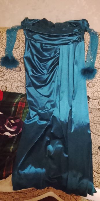 Vând rochie de dama