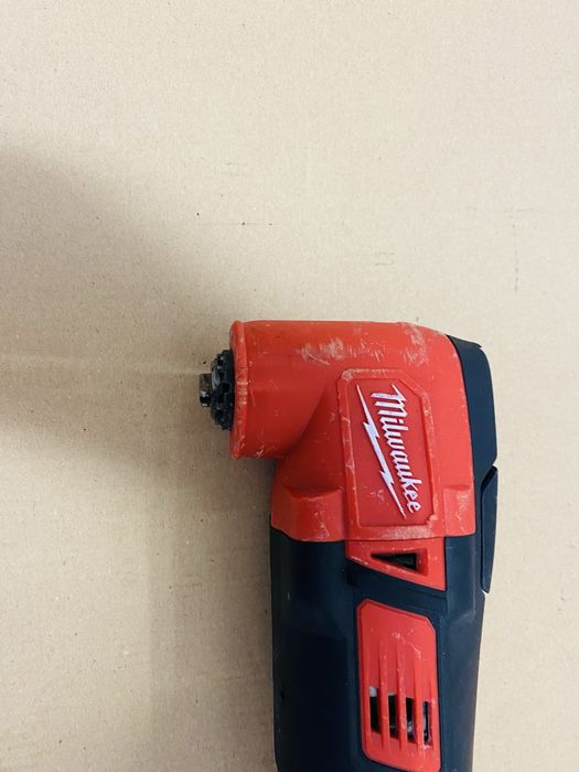 Multifunctionala Milwaukee M18 BMT
