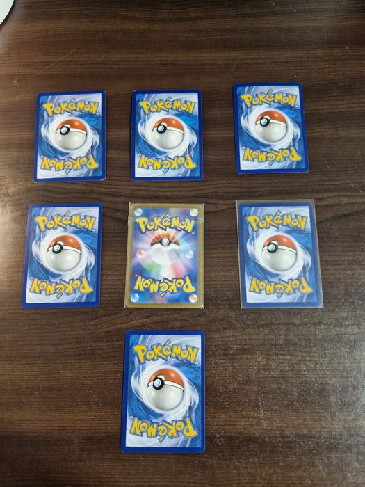 Set de pokemon rare si originale in cutia originala