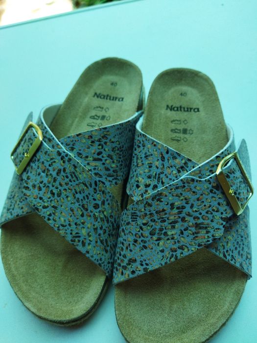 Нови чехли natura