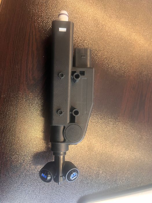 Пръскалка за фарове Audi A8 D 3