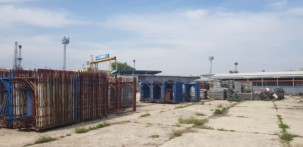 Продавам италианско скеле със сертификат